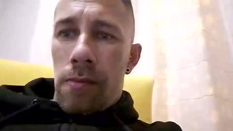 carlosrm440882 online show from March 15, 7:09 pm