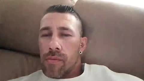 carlosrm440882 online show from February 28, 1:43 pm