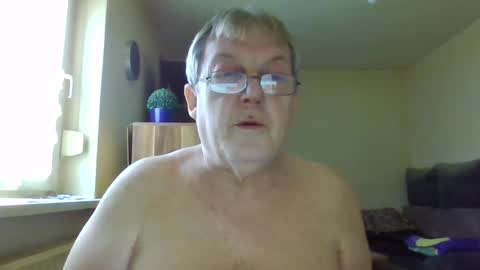 carsten21101 online show from March 12, 8:51 am