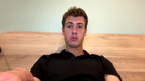 charismaticcharm online show from December 3, 10:32 am