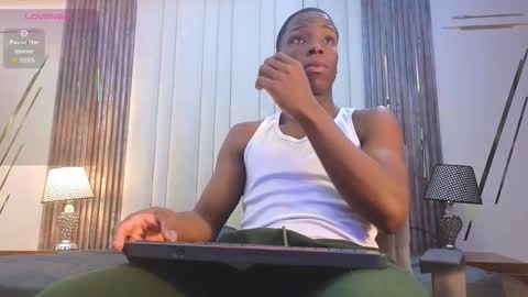 charlesbrown_ online show from October 31, 11:57 am