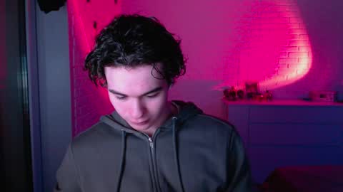 charleshanson69 online show from April 11, 7:28 pm