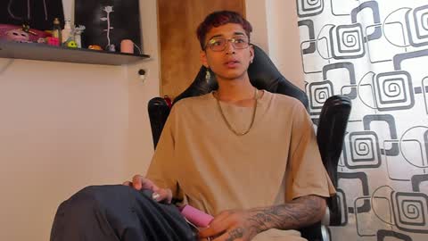 Charles Russo online show from December 28, 8:15 pm