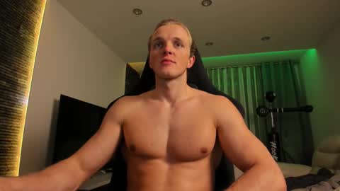 Chase Reed online show from December 4, 11:56 pm