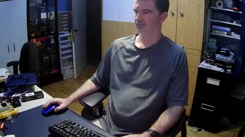 wanaBeYourToy online show from November 27, 11:36 am