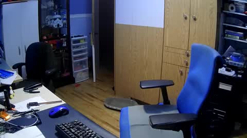 wanaBeYourToy online show from December 16, 11:06 am