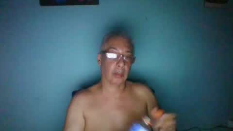 chemineaud online show from May 9, 6:36 am
