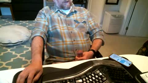 chesbayboy online show from April 7, 6:30 pm