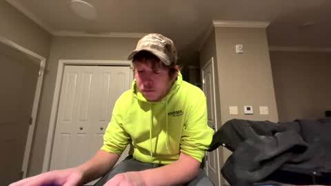 chevycamaro1978 online show from December 12, 12:05 am