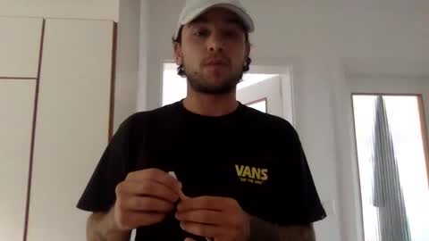 Davi online show from April 3, 4:15 pm