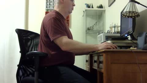 chris2002b online show from March 7, 4:23 am