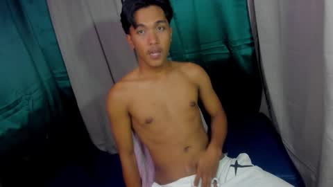 chris_hardfucker online show from February 24, 10:49 am