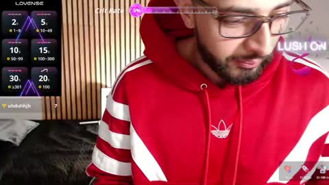 Snapshot of chris_magnum_ chatting on October 6, 12:37 am cris Twitter magnum101010 insta magnumc20 online show from October 6, 12:37 am