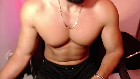 cris         Twitter magnum101010 insta magnumc20 online show from June 20, 8:58 pm