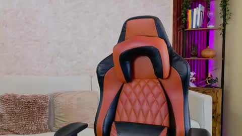 chris reilly online show from December 13, 7:53 pm