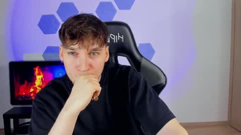 Chris Tyson online show from February 28, 10:50 pm