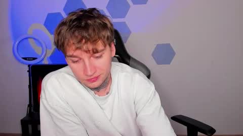 Chris Tyson online show from October 25, 11:17 pm