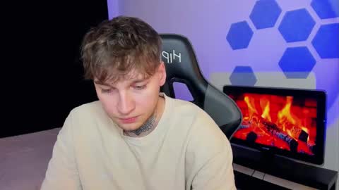 Chris Tyson online show from February 16, 2:11 am