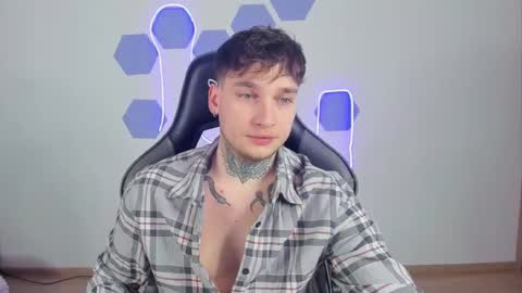 Chris Tyson online show from December 25, 2:14 am