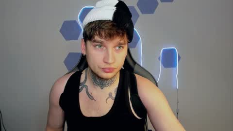 Chris Tyson online show from December 2, 12:38 pm