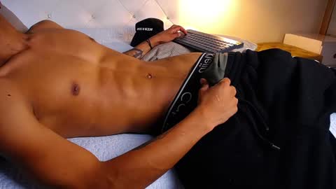 Chris Weell online show from February 15, 8:23 pm