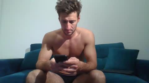 chrisaron online show from November 16, 4:25 am