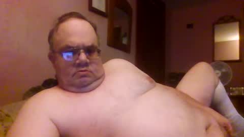 Snapshot of chrismini312 chatting on October 15, 7:10 pm Chris The Jerk Off King online show from October 15, 7:10 pm