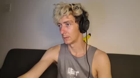 Christopher online show from November 10, 2:16 am