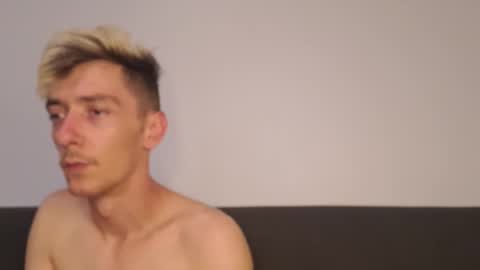 Christopher online show from November 16, 5:26 pm