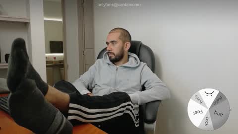 Cardamomo online show from November 17, 3:20 am