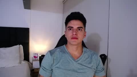 Snapshot of christianvalenzia chatting on February 4, 11:59 pm Christian online show from February 4, 11:59 pm