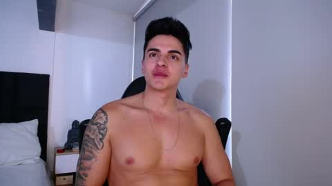 Snapshot of christianvalenzia chatting on February 21, 9:43 pm Christian online show from February 21, 9:43 pm