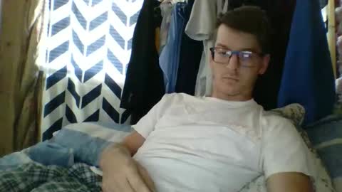 chrisvibess online show from May 3, 1:58 pm