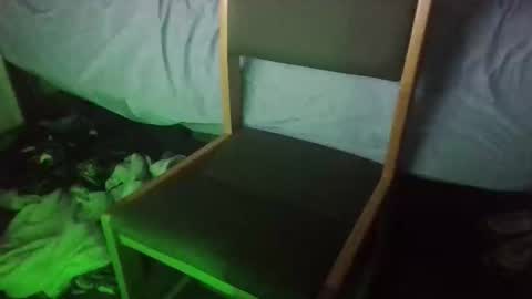 CreepyCrawlyQueenIsmyfavstreamerbyfar online show from March 2, 6:47 am