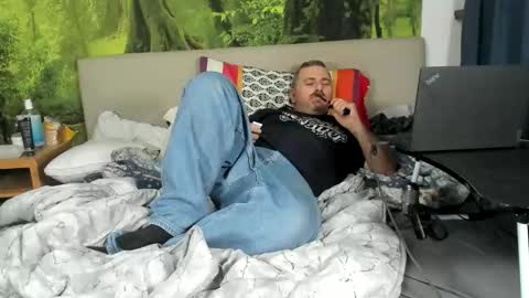 chubbydaddybear82 online show from November 9, 5:22 am