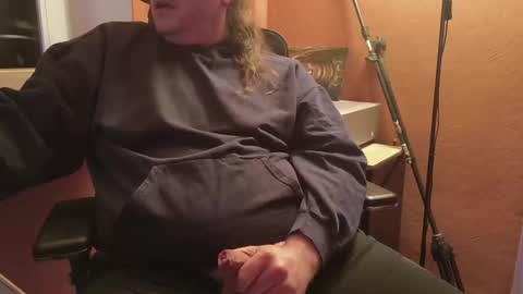 chubbyguy301989 online show from March 4, 7:21 pm