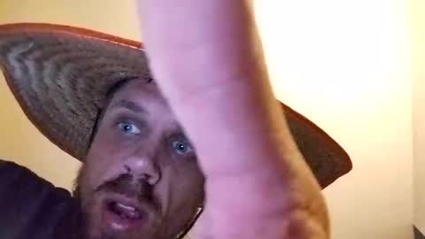 chuck_j3 online show from December 19, 4:48 pm