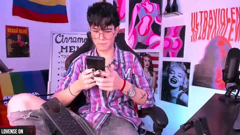 David     Independent Model online show from January 14, 1:36 am