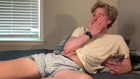 Clyde Austin online show from April 15, 6:52 pm