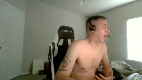 Snapshot of cmypenis chatting on December 9, 3:45 pm Master Bates online show from December 9, 3:45 pm