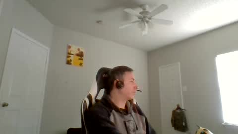 Snapshot of cmypenis chatting on January 20, 4:34 pm Master Bates online show from January 20, 4:34 pm