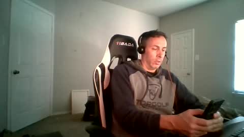 Snapshot of cmypenis chatting on January 7, 3:44 pm Master Bates online show from January 7, 3:44 pm