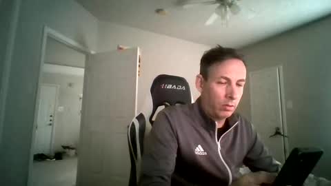 Snapshot of cmypenis chatting on January 17, 6:14 pm Master Bates online show from January 17, 6:14 pm