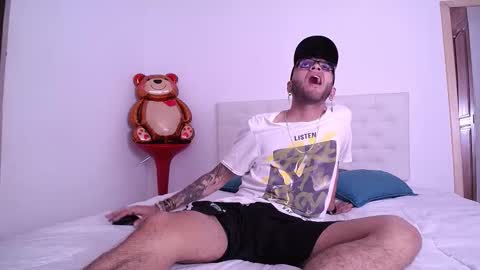 Snapshot of cock_fox chatting on October 6, 7:51 pm Camilo online show from October 6, 7:51 pm