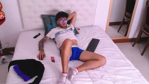 Snapshot of cock_fox chatting on October 10, 4:17 am Camilo online show from October 10, 4:17 am