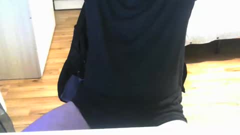 coco151 online show from April 18, 7:58 pm