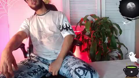 Snapshot of colby_smit chatting on October 10, 8:35 pm Colby online show from October 10, 8:35 pm
