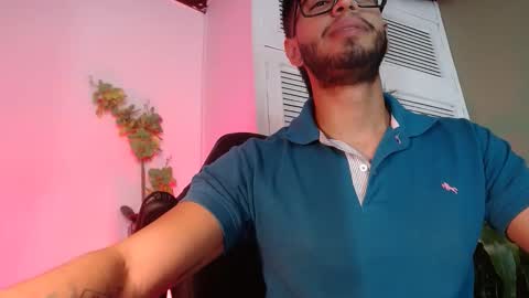 Snapshot of colby_smit chatting on September 12, 8:20 pm Colby online show from September 12, 8:20 pm