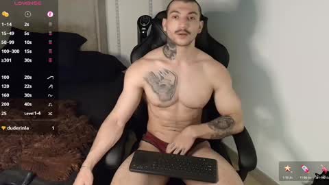 Snapshot of colombianmuscle8 chatting on January 31, 2:37 am colombianmuscle8 online show from January 31, 2:37 am