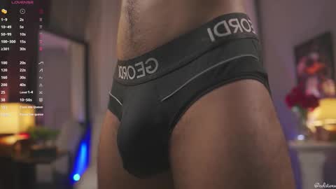 colstorw_ online show from February 28, 10:47 am